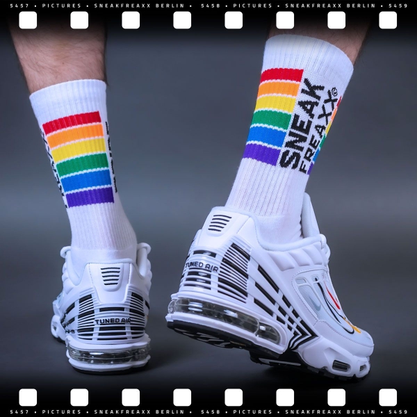 Calcetines blancos SneakFreaxx Pride