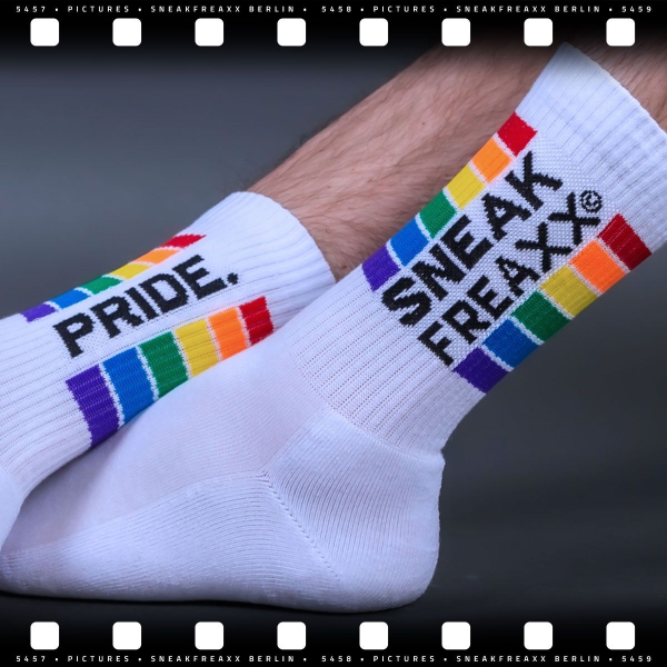 SneakFreaxx Pride meias brancas