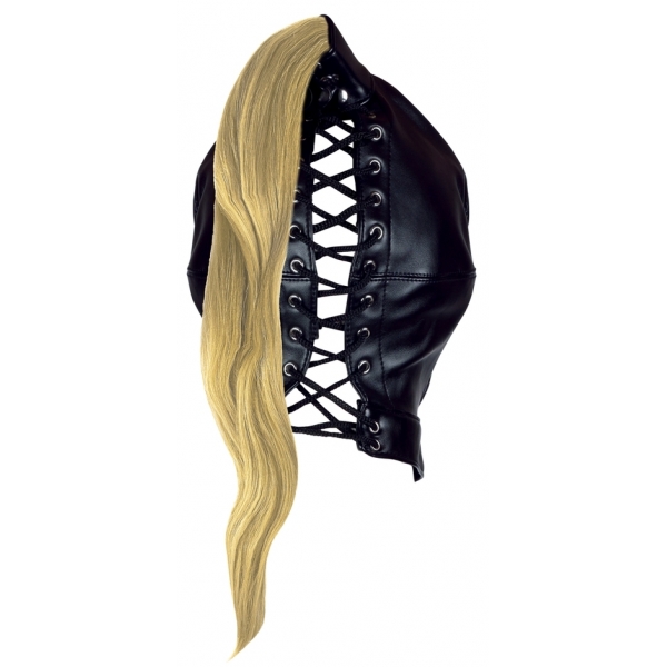 Bonnet met blonde paardenstaart