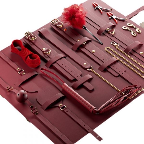 BDSM Kit 11 Pieces Clarissa Red