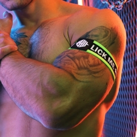 Snax neon green armbands