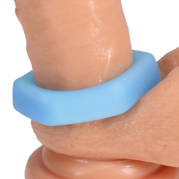 The Cog glow-in-the-dark cockring 22 mm Blauw